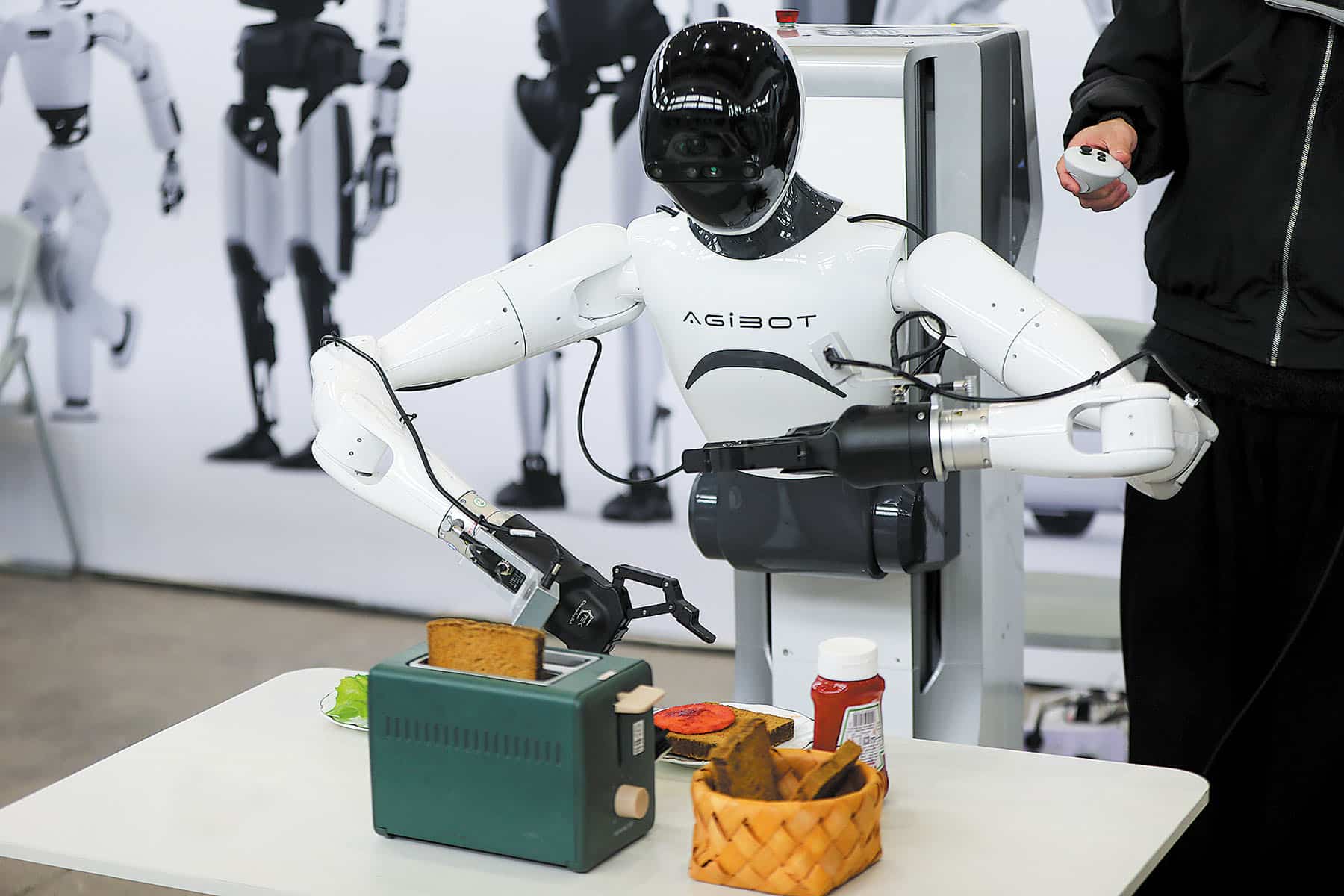 The Real Competitive Landscape in Humanoid Robotics