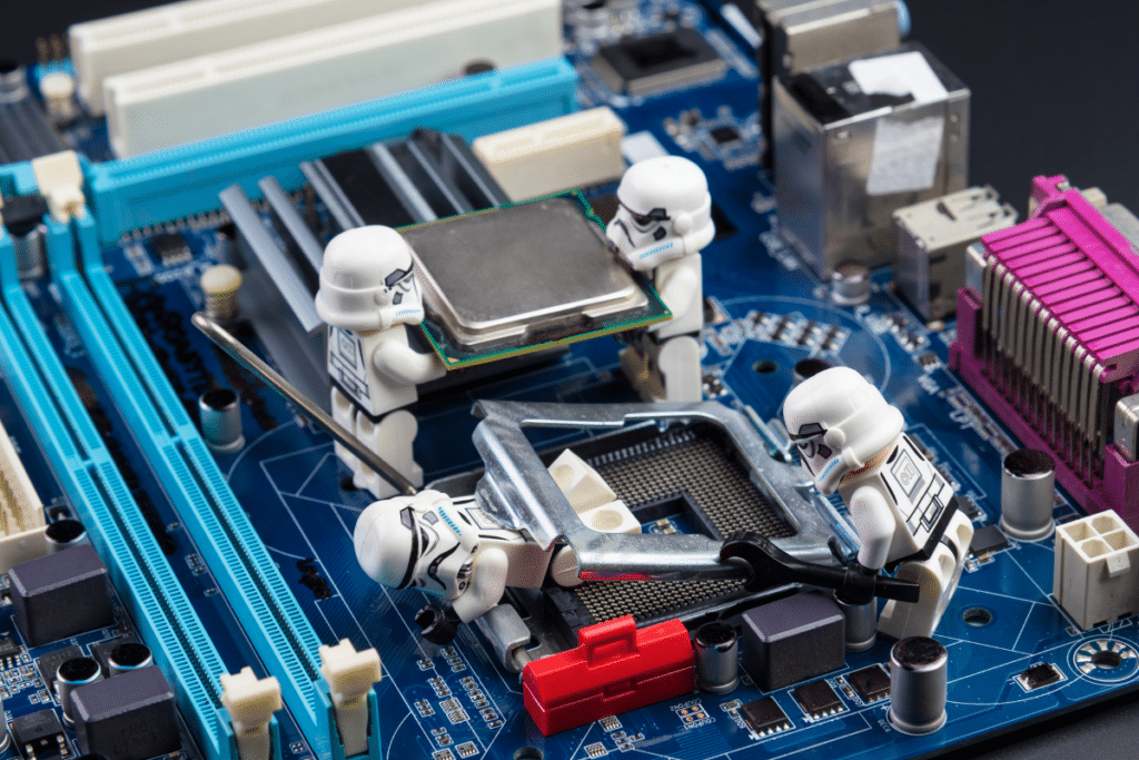 A board of a drone with some miniature star wars lego creatures working on it. 
Photo by: Reflare